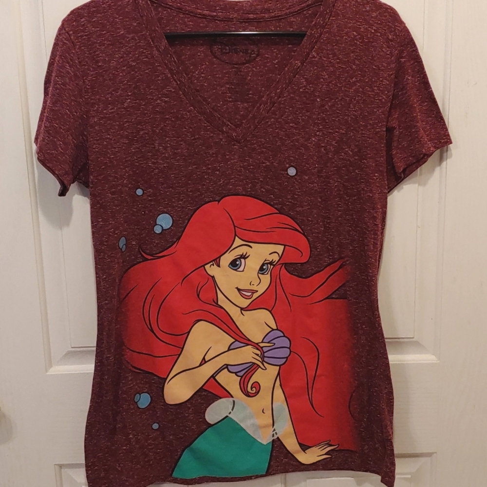 Disney Little Mermaid Ariel V Neck T-shirt Size XL